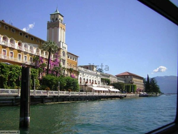 casa indipendente in vendita a Gardone Riviera