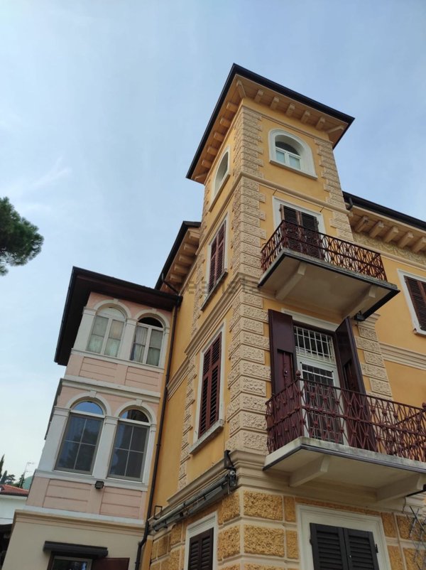 casa indipendente in vendita a Gardone Riviera