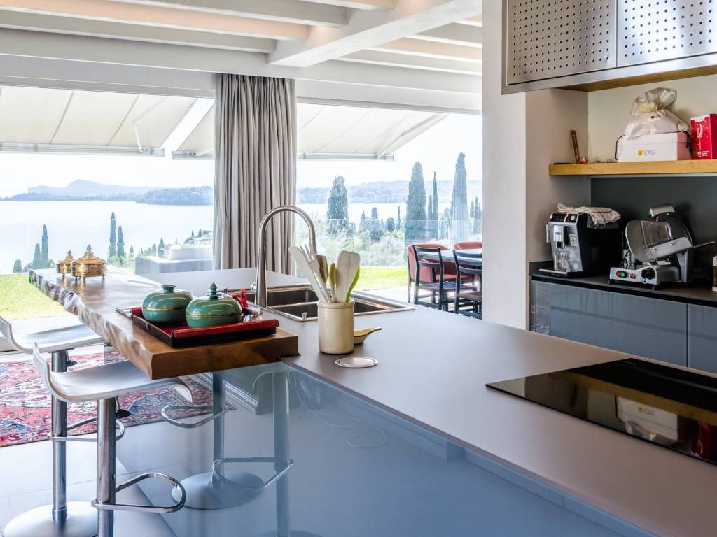 casa indipendente in vendita a Gardone Riviera