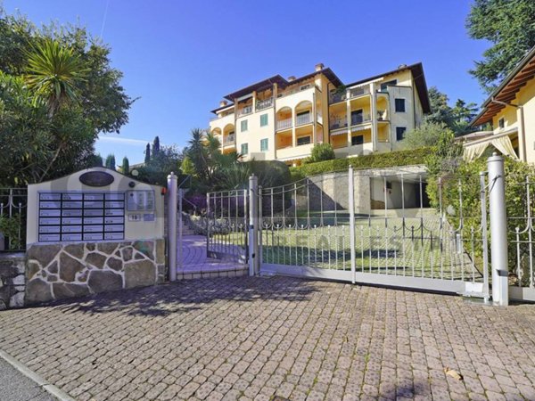 appartamento in vendita a Gardone Riviera