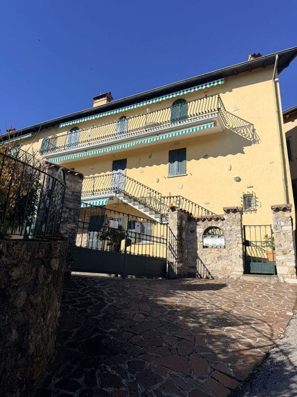 appartamento in vendita a Gardone Riviera