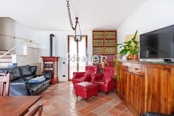 casa indipendente in vendita a Gardone Riviera