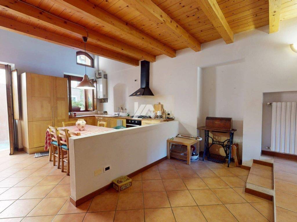 appartamento in vendita a Gardone Riviera