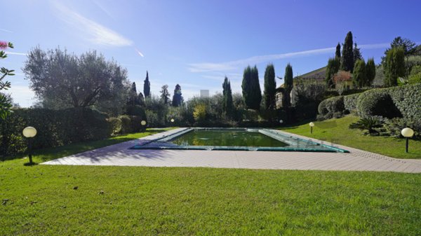 appartamento in vendita a Gardone Riviera