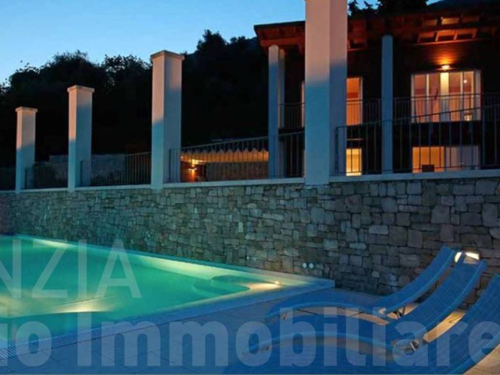 casa indipendente in vendita a Gardone Riviera