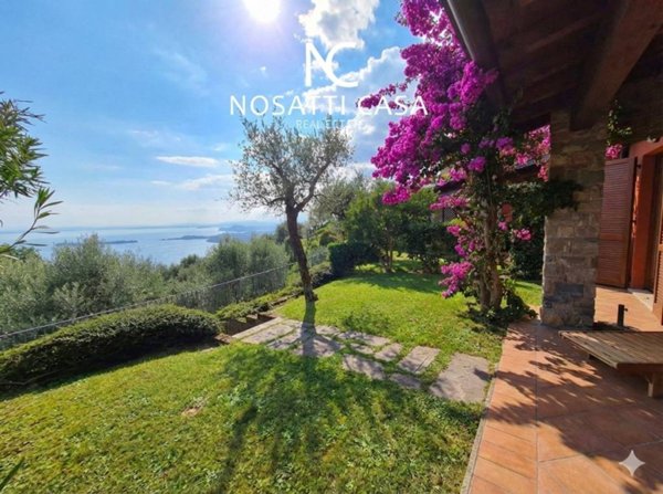 appartamento in vendita a Gardone Riviera in zona Tresnico