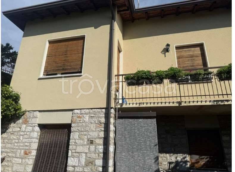 casa indipendente in vendita a Gardone Riviera