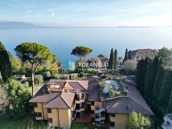 appartamento in vendita a Gardone Riviera in zona Fasano