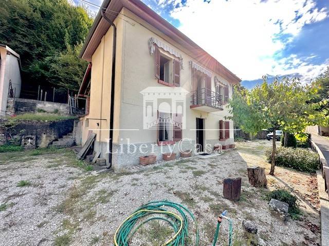 casa indipendente in vendita a Gardone Riviera in zona San Michele