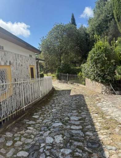 casa indipendente in vendita a Gardone Riviera