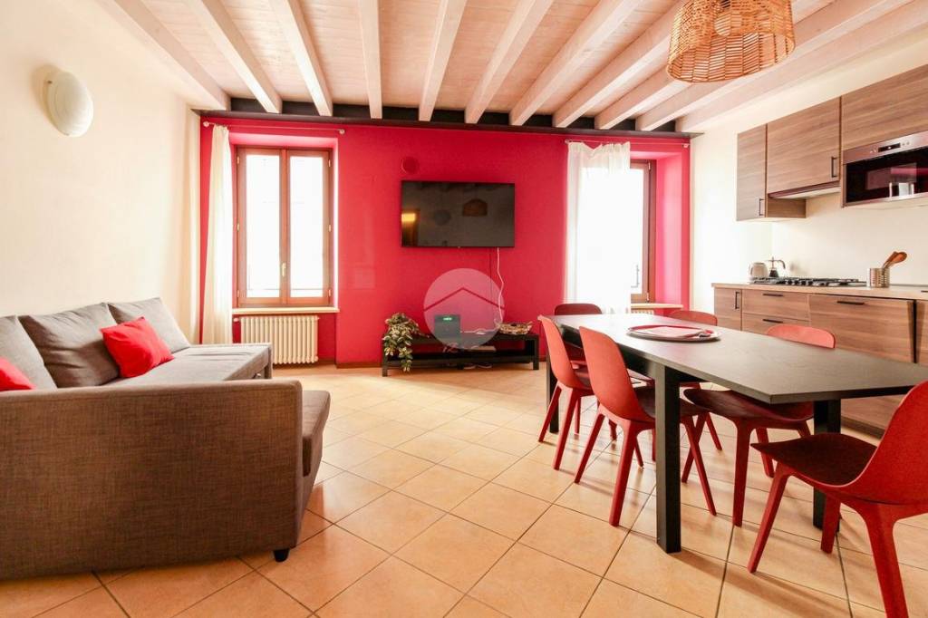 appartamento in vendita a Gardone Riviera in zona Fasano