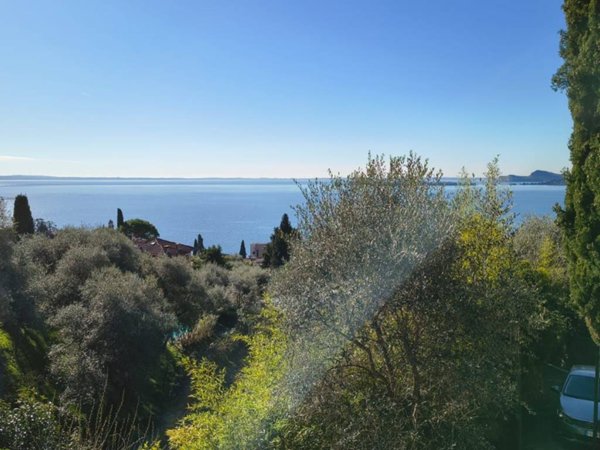 casa indipendente in vendita a Gardone Riviera in zona Fasano