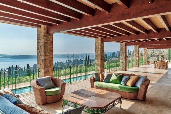 casa indipendente in vendita a Gardone Riviera