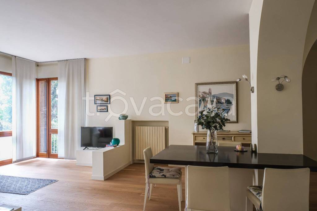 appartamento in vendita a Gardone Riviera