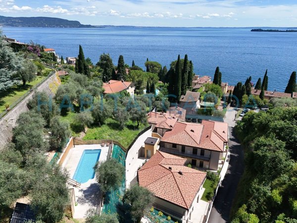 appartamento in vendita a Gardone Riviera in zona Fasano