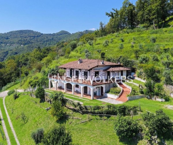 casa indipendente in vendita a Gardone Riviera