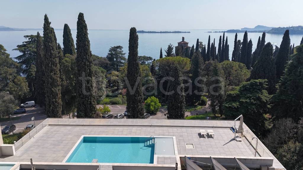 appartamento in vendita a Gardone Riviera