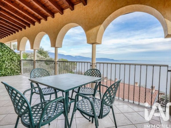 appartamento in vendita a Gardone Riviera in zona Fasano
