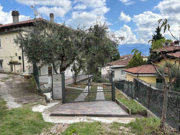 appartamento in vendita a Gardone Riviera