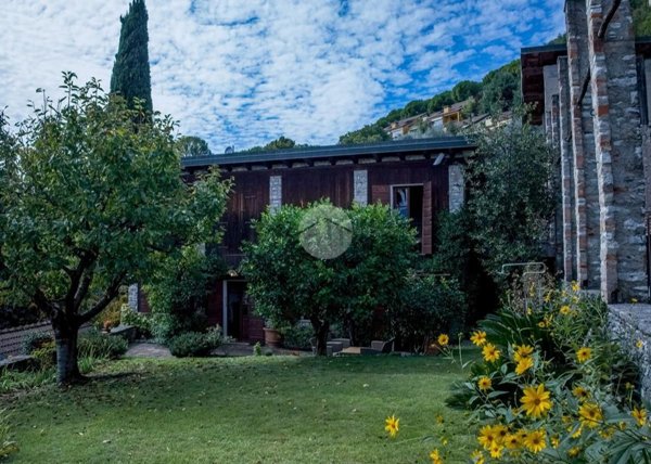 quadrivano in vendita a Gardone Riviera