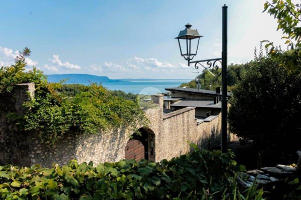 casa indipendente in vendita a Gardone Riviera
