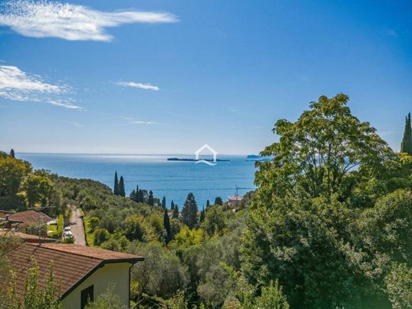 appartamento in vendita a Gardone Riviera