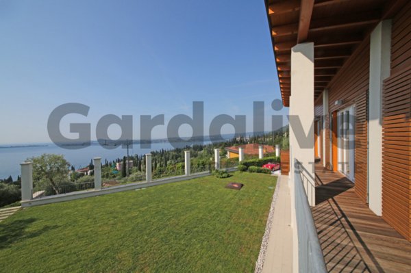 casa indipendente in vendita a Gardone Riviera