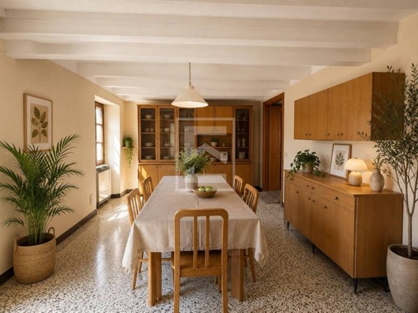 casa indipendente in vendita a Gardone Riviera in zona Tresnico