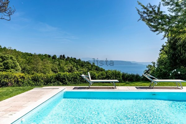 casa indipendente in vendita a Gardone Riviera