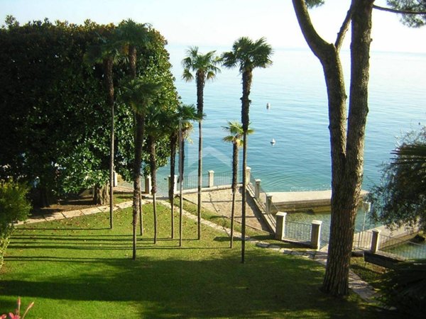 appartamento in vendita a Gardone Riviera in zona Fasano