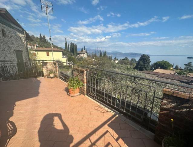 appartamento in vendita a Gardone Riviera