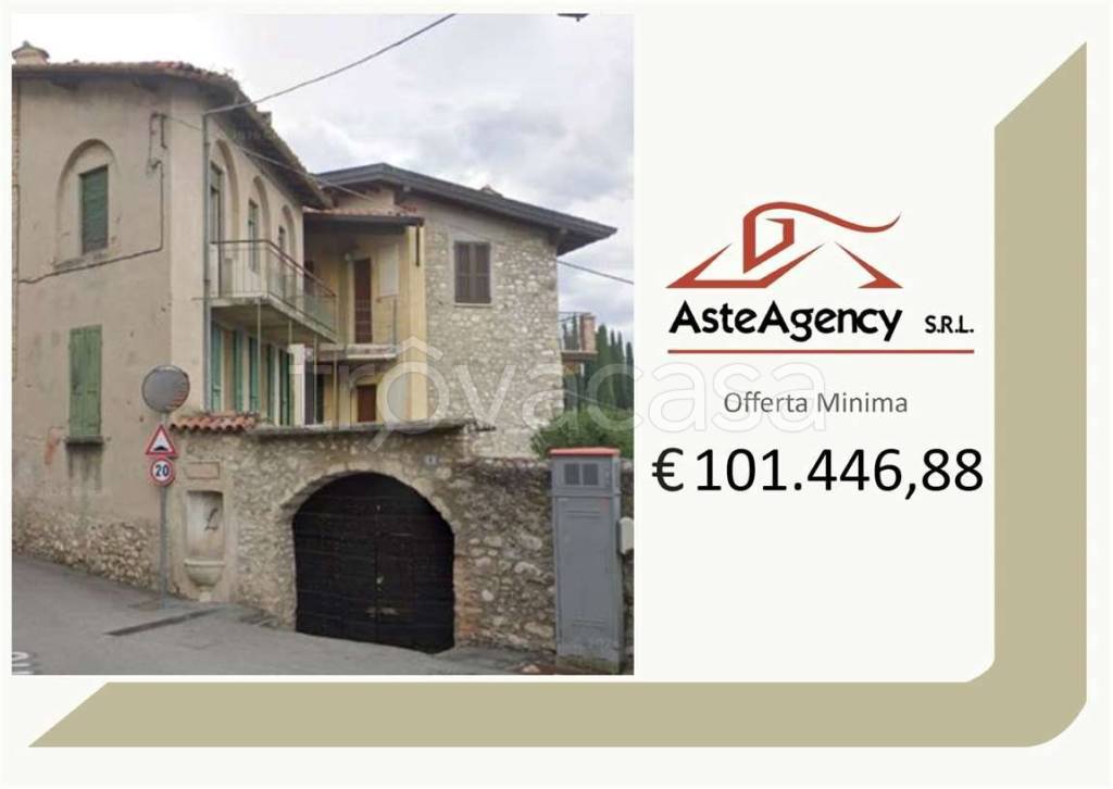 appartamento in vendita a Gardone Riviera in zona Morgnaga