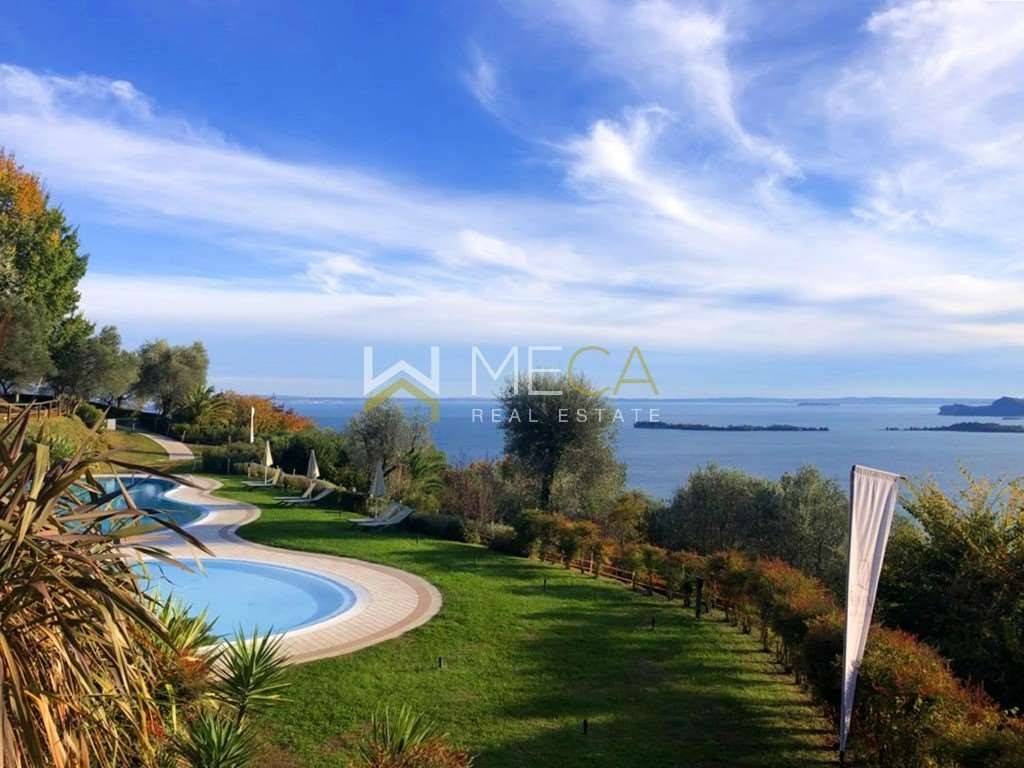 appartamento in vendita a Gardone Riviera in zona Fasano