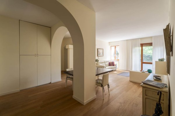 appartamento in vendita a Gardone Riviera in zona Morgnaga