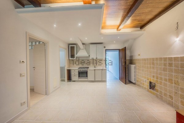 appartamento in vendita a Gardone Riviera in zona Morgnaga