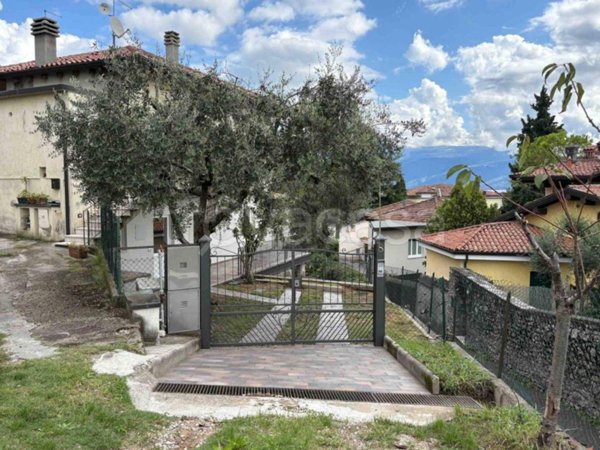 appartamento in vendita a Gardone Riviera