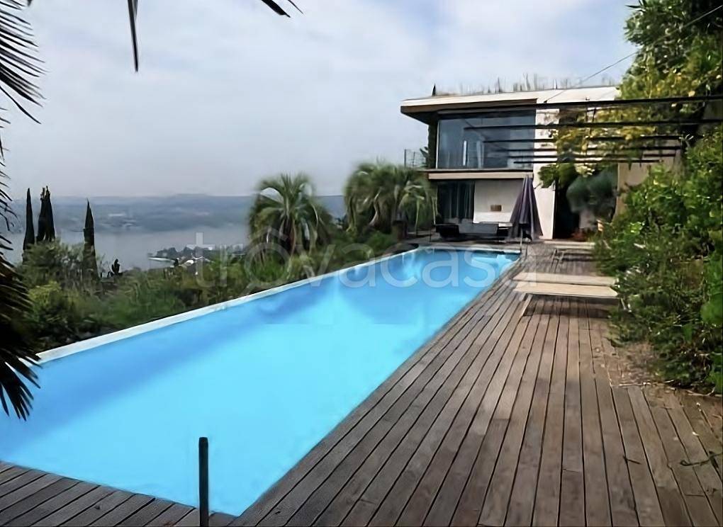 casa indipendente in vendita a Gardone Riviera in zona Tresnico