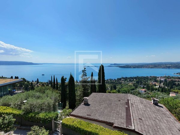 casa indipendente in vendita a Gardone Riviera