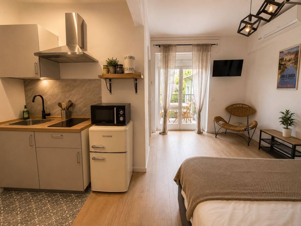 appartamento in vendita a Gardone Riviera in zona Morgnaga
