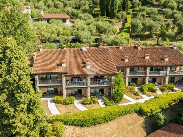 appartamento in vendita a Gardone Riviera in zona San Michele
