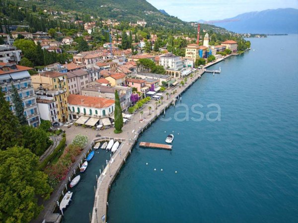 appartamento in vendita a Gardone Riviera in zona Morgnaga