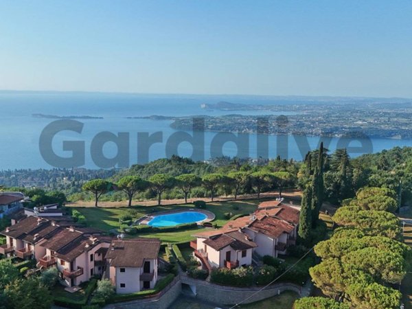 appartamento in vendita a Gardone Riviera in zona San Michele