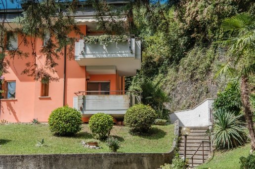 appartamento in vendita a Gardone Riviera in zona Fasano