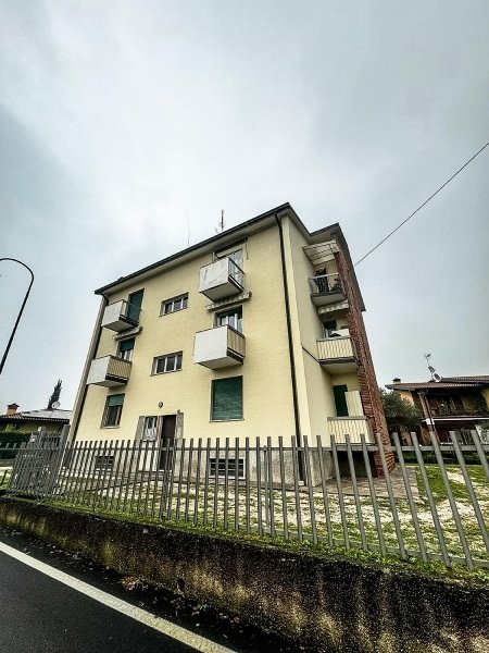 appartamento in vendita a Gardone Riviera in zona San Michele