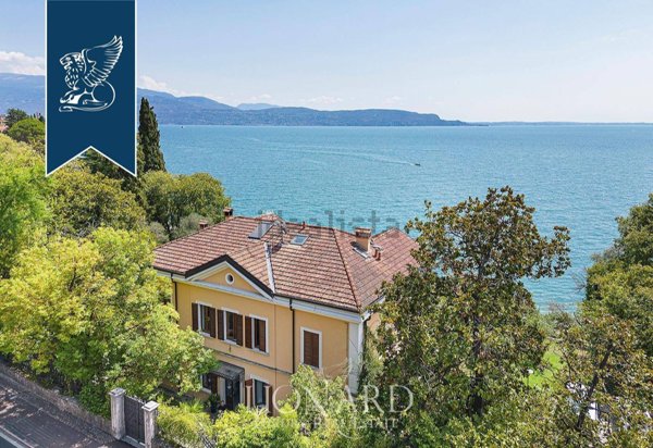 appartamento in vendita a Gardone Riviera in zona Fasano