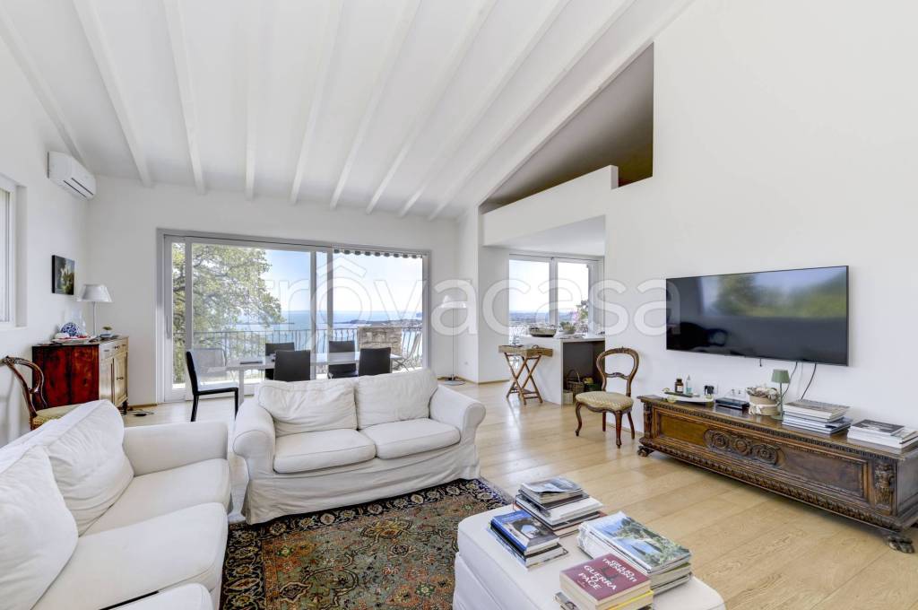 casa indipendente in vendita a Gardone Riviera