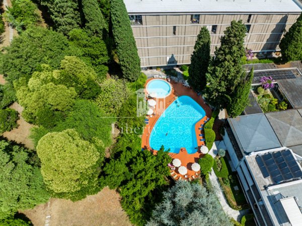 appartamento in vendita a Gardone Riviera in zona Morgnaga