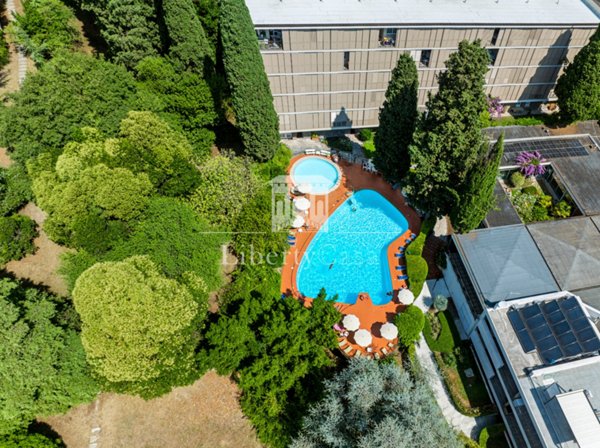 appartamento in vendita a Gardone Riviera in zona Morgnaga