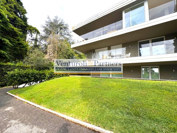 appartamento in vendita a Gardone Riviera in zona Morgnaga