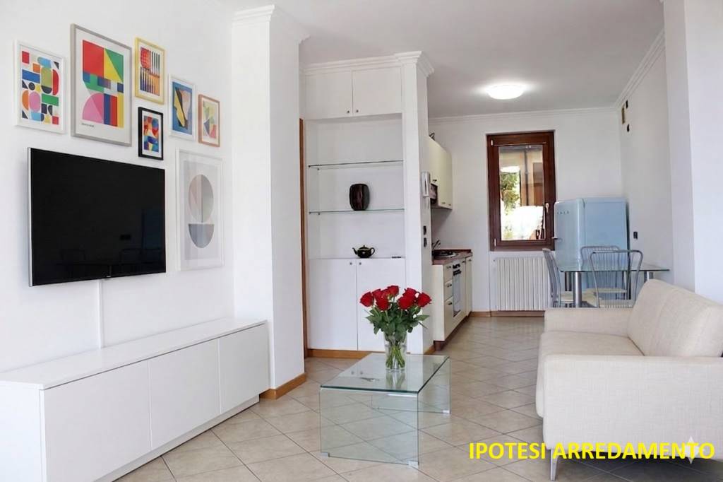appartamento in vendita a Gardone Riviera in zona Morgnaga